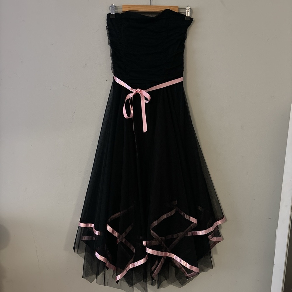 Y2K Black and pink asymmetrical tulle midi dress size M